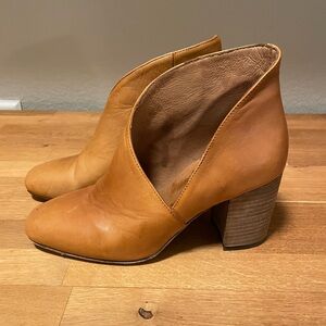 FREE PEOPLE Seeing Stars Leather Ankle Boot size 36